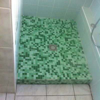 Receveur de douche mosaïque verte